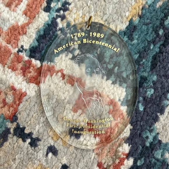 1989 George Washington Bicentennial Hallmark Acrylic Ornament - Picture 1 of 2